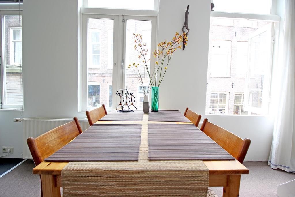 Beautiful 2 Floor Vondelpark Apartment. Frühstückspension Amsterdam